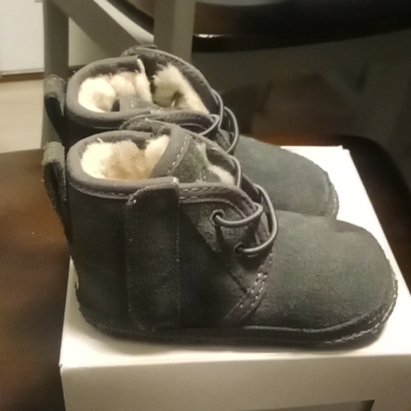 UGG boots - Picture 7 of 13